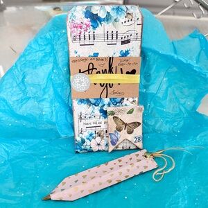 Elegant Floral and Music Note Gift Wrap Set